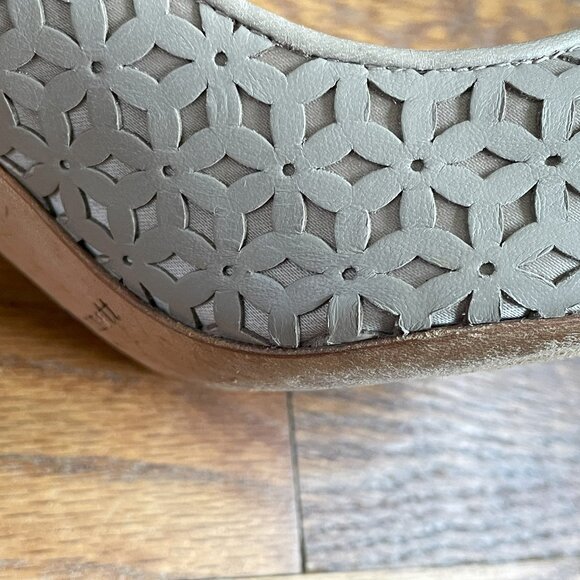 LK Bennett Grey Pumps with Pierced Floral Motif, EU 40 - Picture 13 of 16